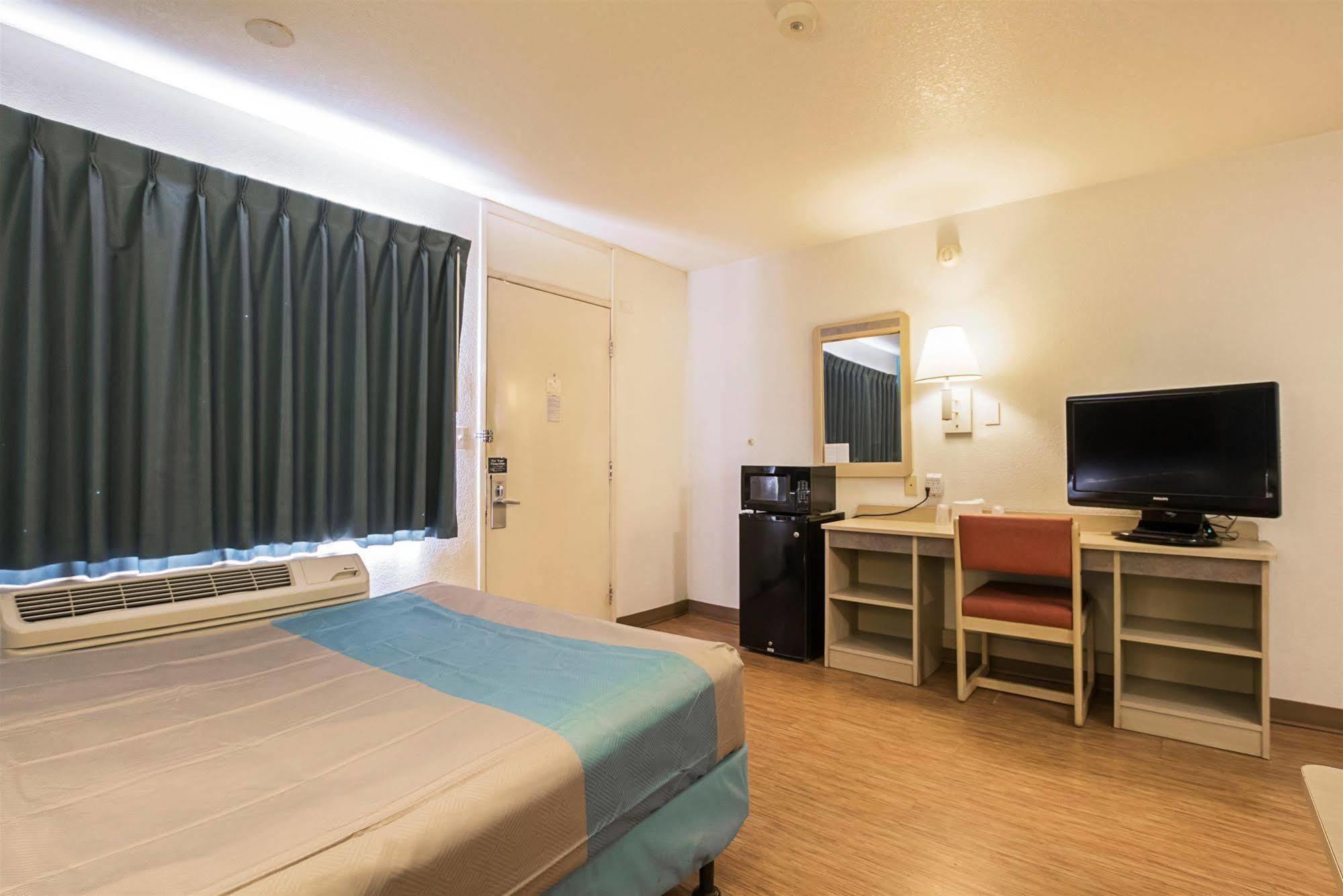 Hotel 6-rochester, Mn